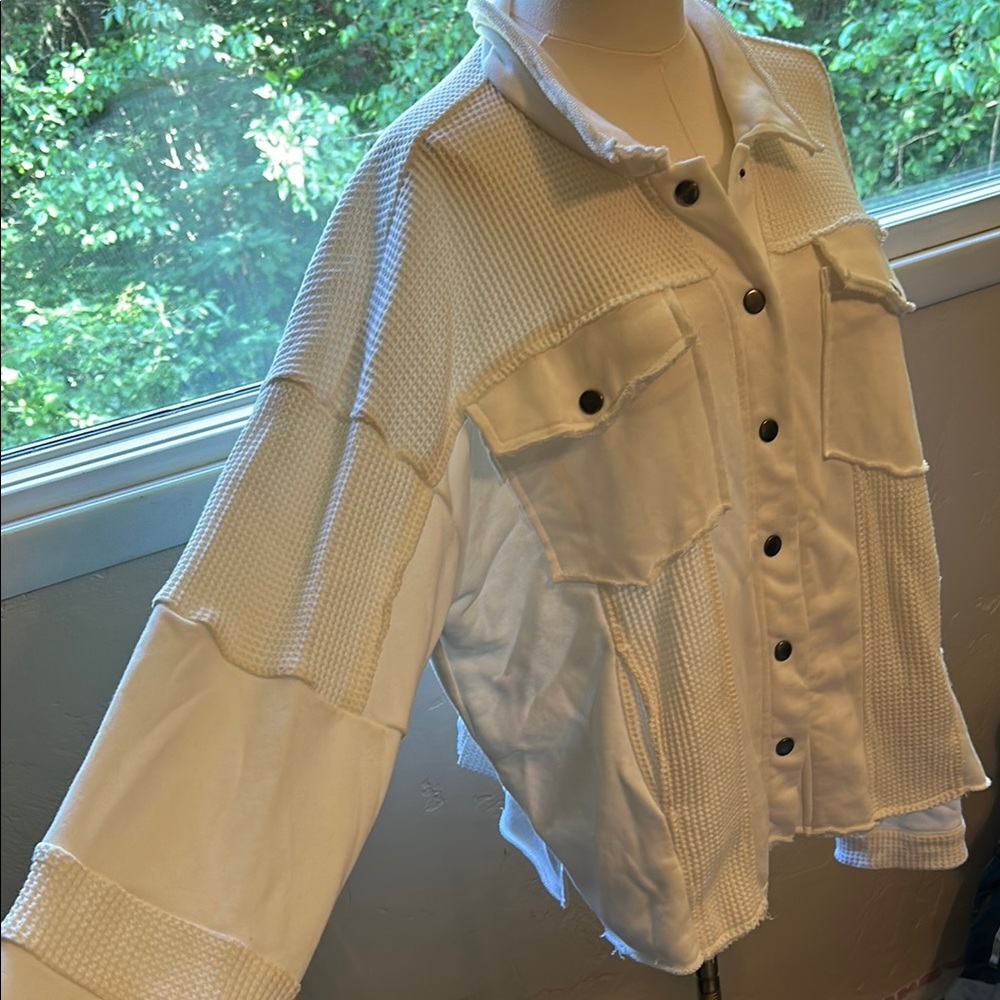 POL White Shacket - Picture 2 of 4